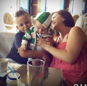 Meet your Posher, Lona